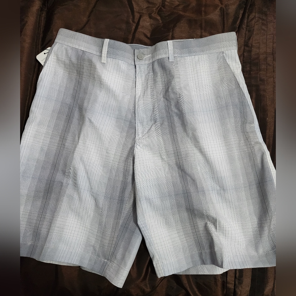 NWT PGA Tour Men's Gray & White Shorts, Size 34 - Picture 4 of 4